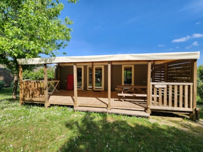 SUPER PREMIUM 2 ROOMS / 2 POWDER ROOM - - AIR CONDITIONED