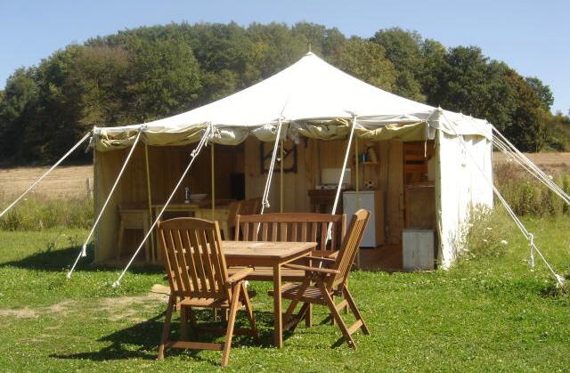  Camping Auberge Les Voisins - Montaigu-Le-Blin