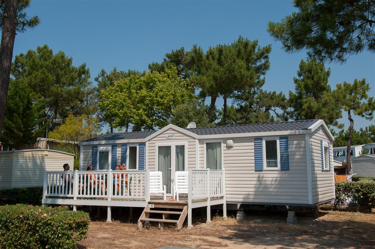 Location - Cottage Grand Confort (3 Chambres) Tv + Terrasse Semi-Couverte - Camping Le Tropicana