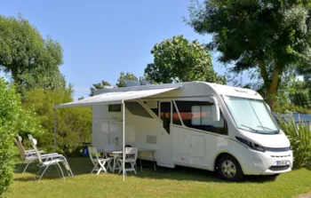 Stellplatz - Stellplätze+ Strom - Camping Sunêlia Le Tropicana