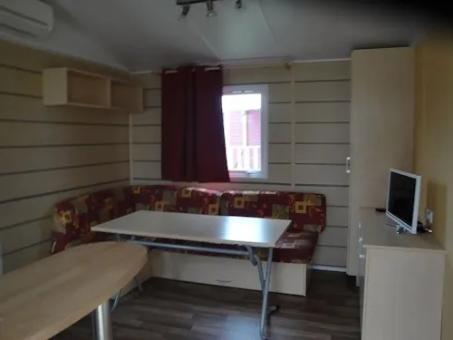Location - Mobil Home Confort 33 M² - 2 Chambres - image n°3 - Camping BEAUME GIRAUD