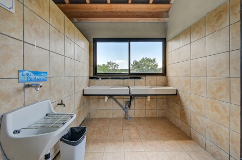 Emplacement 80 À 120 M² (Voiture + Tente/Caravane Ou Camping-Car)