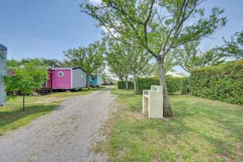 Stellplatz - Stellplatz 80-120 M² (Auto + Zelt/Wohnwagen Oder Wohnmobil) - image n°2 - Camping BEAUME GIRAUD