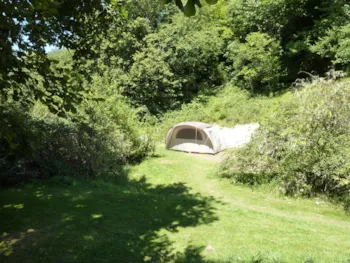 Stellplatz - Pauschale Stellplatz Kleines Zelt (-10M²) - Camping Le Rey