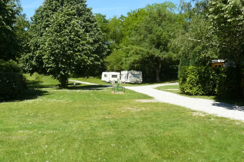 Forfait Emplacement Petite Caravane (-6M Avec Fléche Sans Auvent)