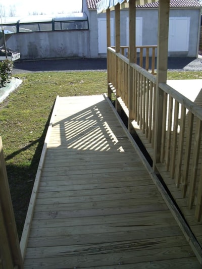 Mobile-home 2 bedrooms adapted to the people with reduced mobility