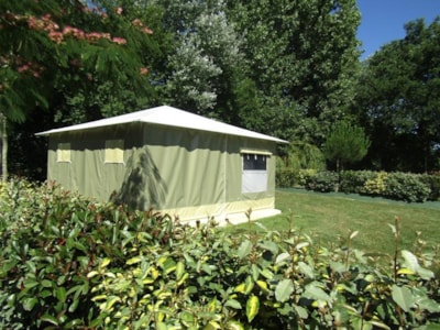 Canvas bungalow Trigano - without toilet blocks
