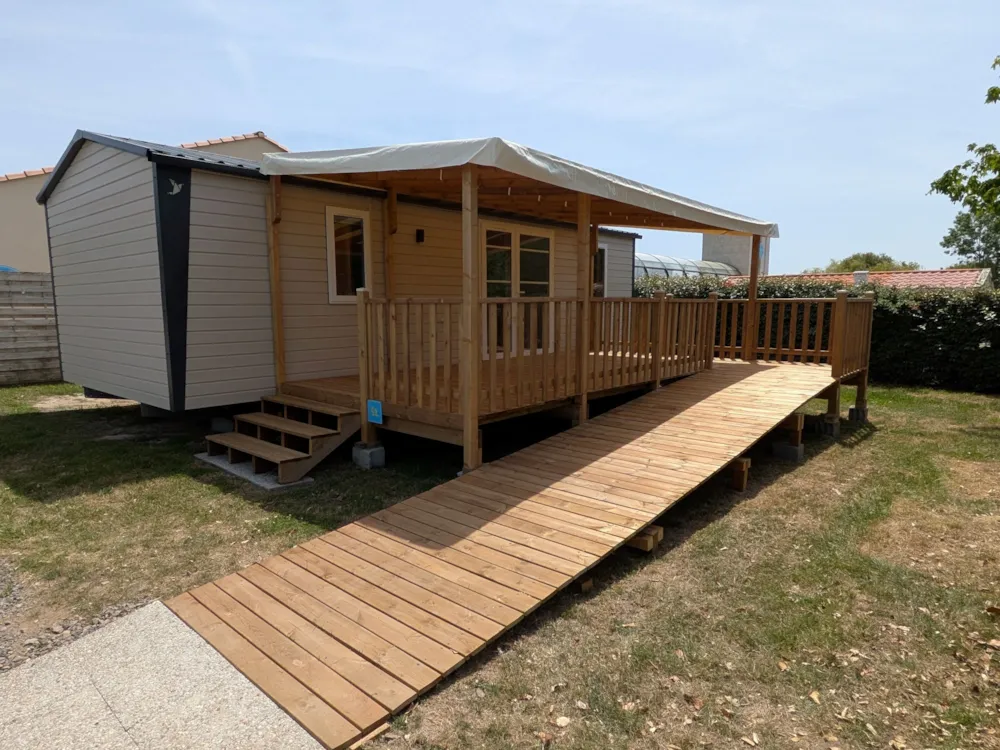 Location - Mobil Home Gamme Premium Pmr – 2 Ch – 6 Pers - Camping Paradis DOMAINE DE BELLEVUE