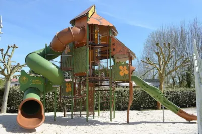 Camping Le Grand Jardin - Pays