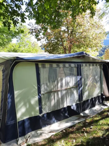 Huuraccommodatie(s) - Caravan 2 Slaapkamers - Zonder Water Of Sanitaire Voorzieningen - Camping la Ribière