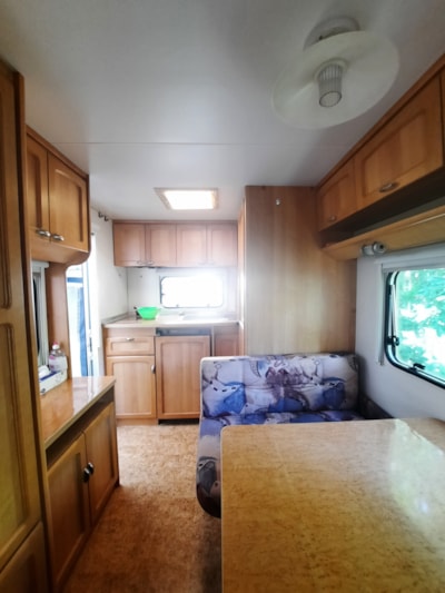 Caravan 1 bedroom - without toilet blocks without water