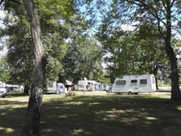 Stellplatz - Pauschale Wanderer (1 Zelt Ohne Strom/Ohne Fahrzeug) - Camping de L'Ile