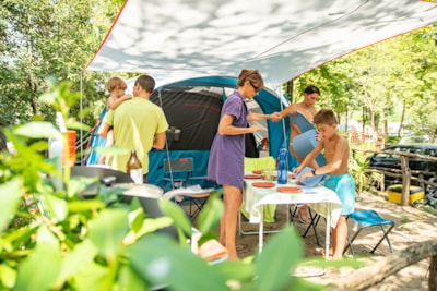 Forfait CAMPING PREMIUM  (1 tent + 1 car ) - electricity included 16A -
