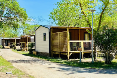 Mobile-home PREMIUM 32m² - 3 bedrooms - TV - dishwasher - air-conditioning - covered terrace -