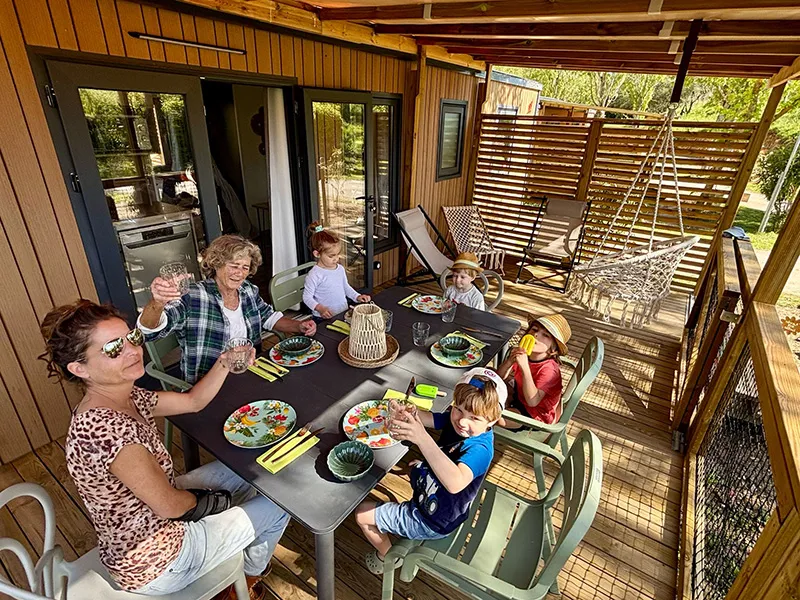 Mobil-Home Premium 32M² - 3 Chambres - Tv - Lave-Vaisselle - Climatisation - Terrasse Couverte -