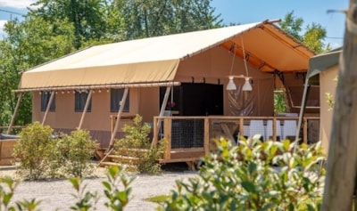 Glamping Lodge PREMIUM RIVER 38m² - 3 bedrooms - TV - A/C - covered terrace - river view -