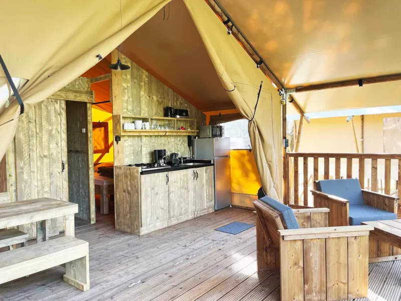 Glamping Lodge Premium River 27M² - 2 Chambres - Tv - Clim - Terrasse Couverte - Vue Rivière -