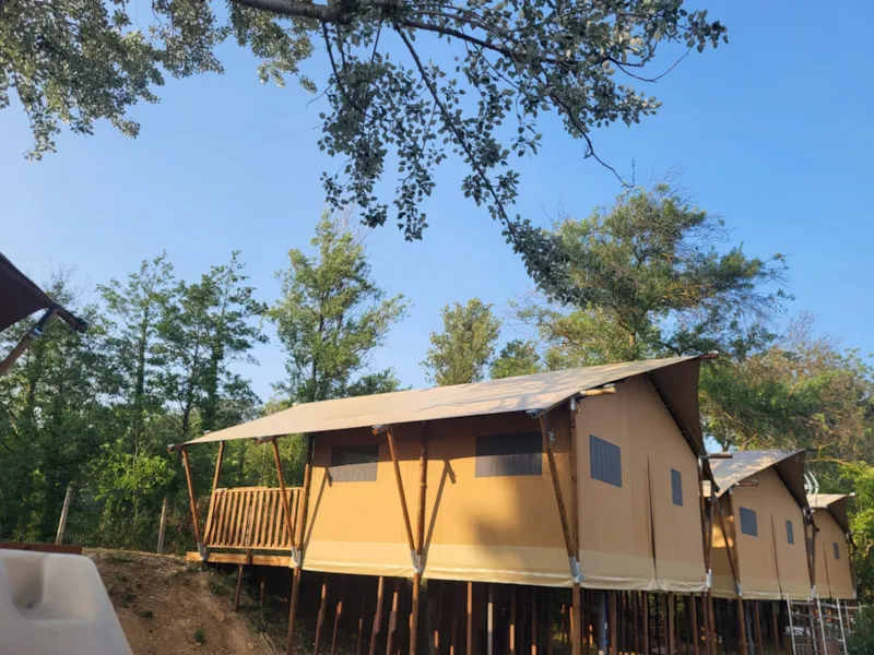 Glamping Lodge Premium River 27M² - 2 Chambres - Tv - Clim - Terrasse Couverte - Vue Rivière -