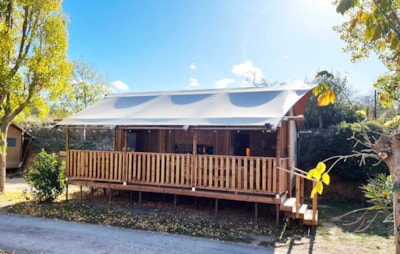 Glamping Lodge PREMIUM 34m² - 2 bedrooms - TV - air conditioning - covered terrace -