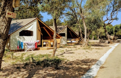 Canvas bungalow