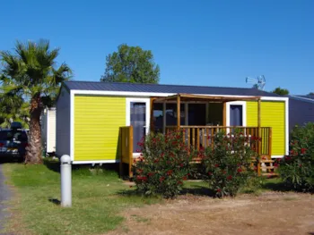 Mietunterkunft - Comfort Xl | 30M² |A/C + Tv| 2 Bedrooms |2 Bathrooms |Balcony Terrace - - Camping Marvilla Parks - Le Soleil de la Méditerranée