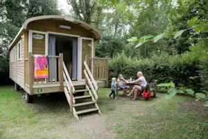Locatif - Pipowagen voor 2 volwassenen en 2 kinderen tot 12 jaar - CAMPING LE NID DU PARC