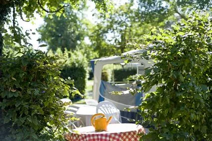 Emplacement - Forfait Emplacement - 1 Voiture - Tente, Caravane Ou Camping-Car - image n°2 - CAMPING LE NID DU PARC