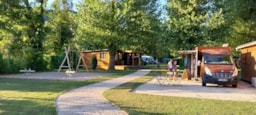 Camping Onlycamp Les Adoubes - image n°4 - Roulottes