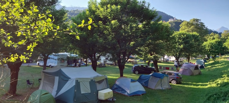 Camping-Pauschale (Stellplatz, 2 Personen, 1 Fahrzeug)