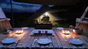 Accommodation - Inuit Aluk Tent - Domaine du Coq Rouge