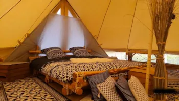 Accommodation - Inuit Silik And Tuunbaq Tent - Domaine du Coq Rouge