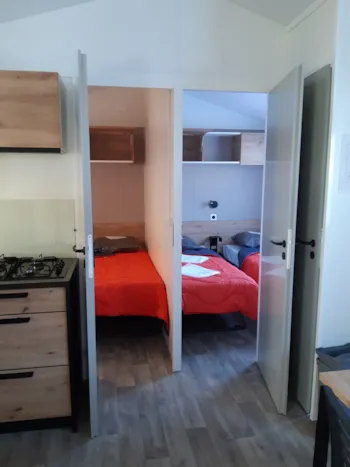 Mietunterkunft - Mobilheim Type 4 - Bermudes Trio - Camping Les Arbousiers