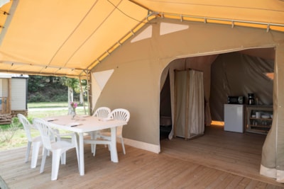 2 bedroom Canada Lodge without toilet block — 3