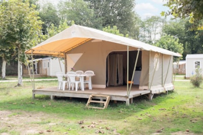 2 bedroom Canada Lodge without toilet block — 2