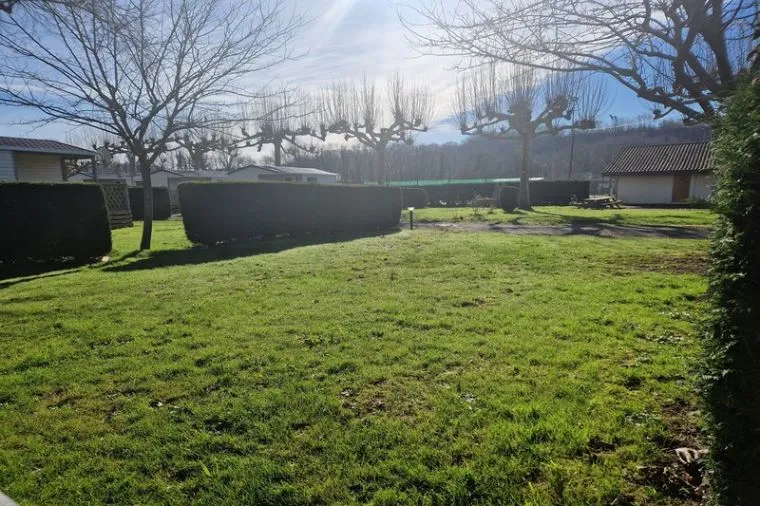 Emplacement Nu Sans Électricité