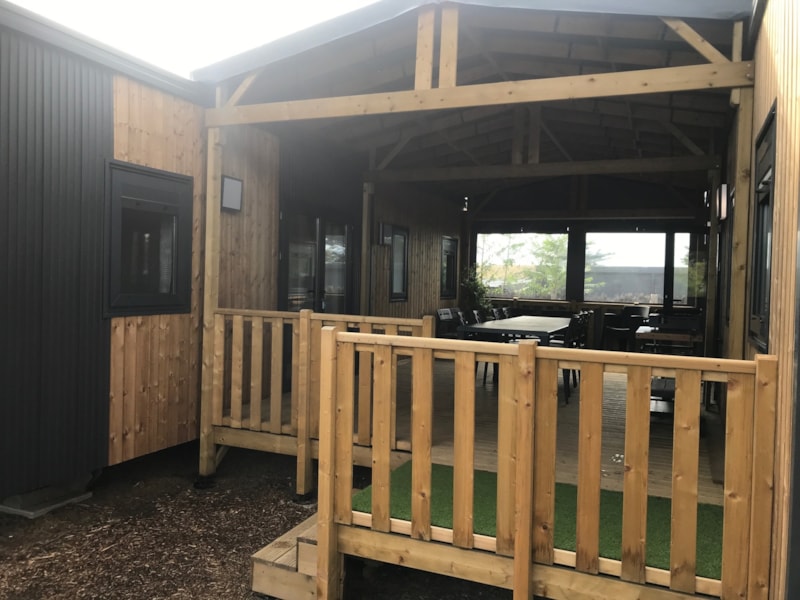 Mobile Home TRIBU XXL- 36.80 m² -6 Ch/12 pers – Tropical Family