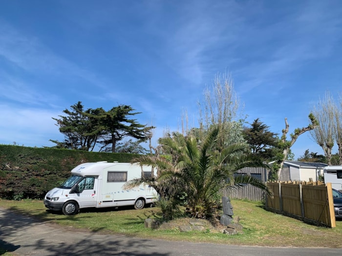 Emplacement + Véhicule + Électricité 10 Ampères