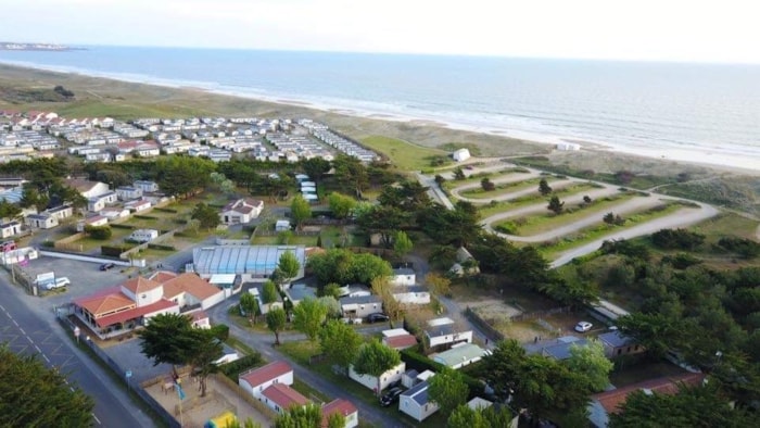 Emplacement + Véhicule + Électricité 10 Ampères