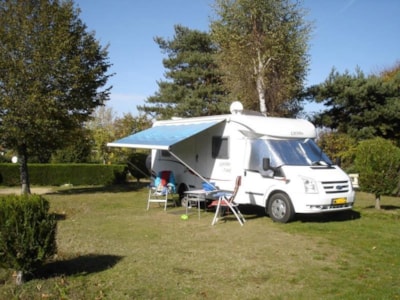 Camping pitches : tents, caravan, motorhome