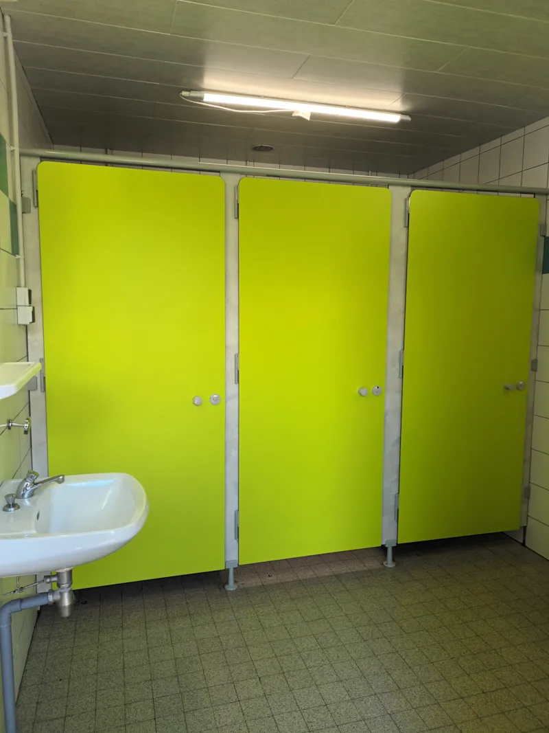 Emplacements Pour Caravanes, Tentes Et Camping-Cars