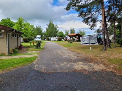 Camping pitches : tents, caravan, motorhome