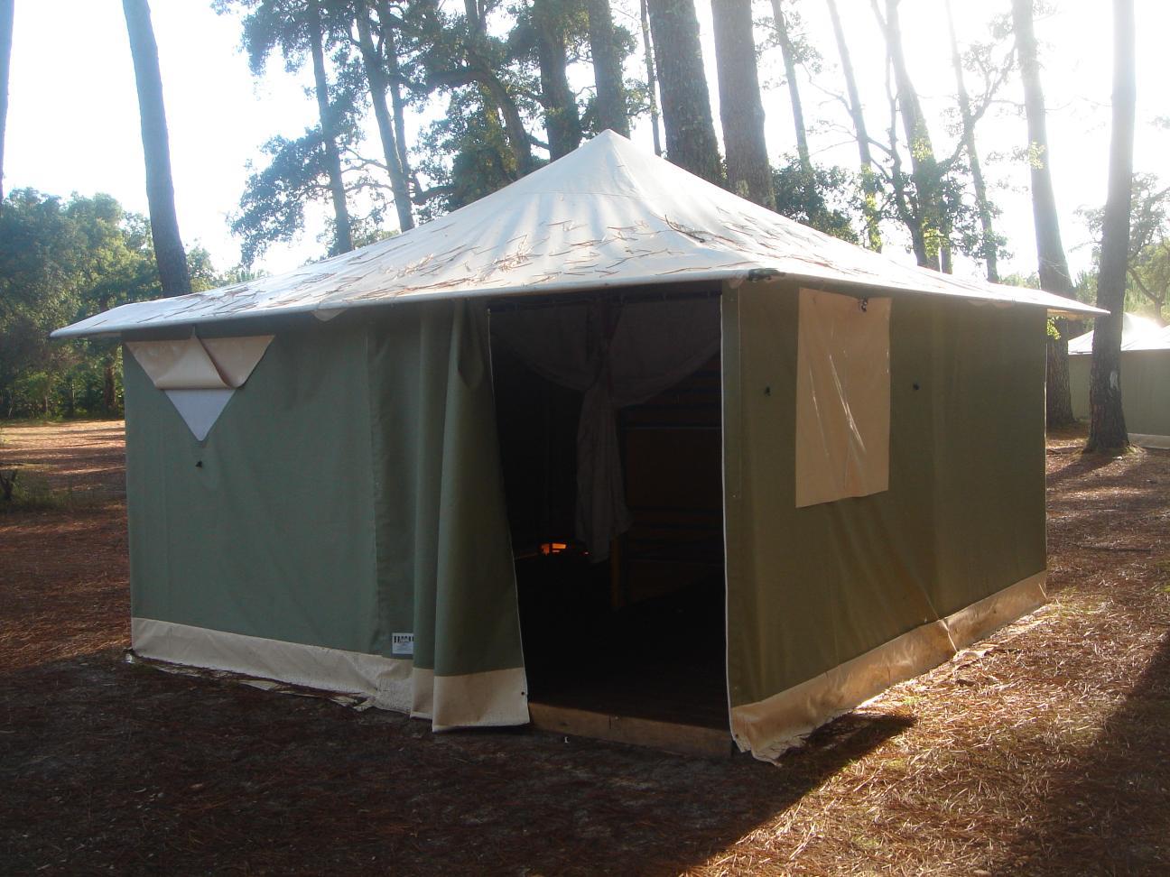 Location - Bungalow Toilé 2 Chambres (Sans Sanitaires) - Camping La Fontaine