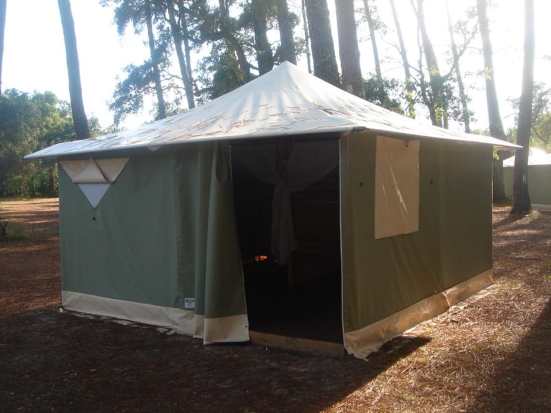 Bungalow tenda 2 camere (senza sanitari)