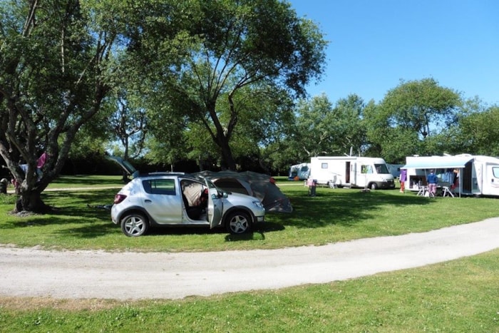 Emplacement + Véhicule