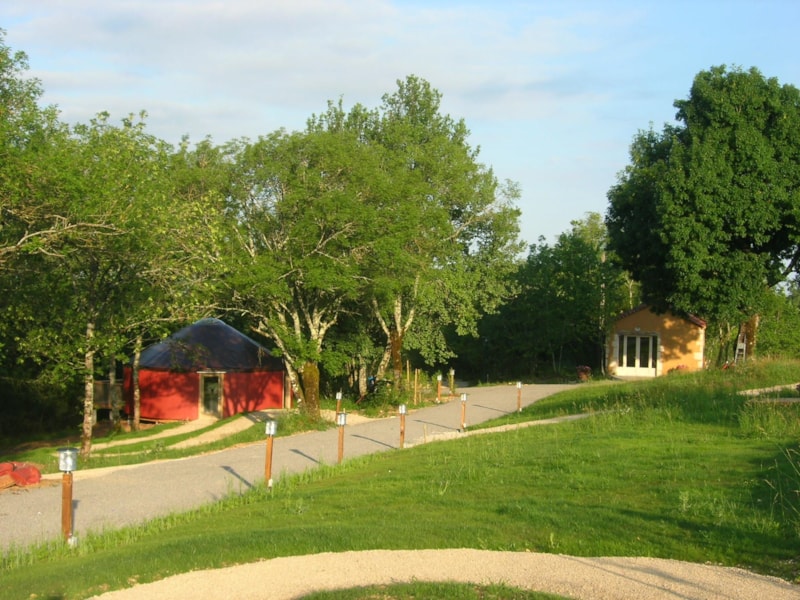 Moderne Yurt tent (uitgerust voor mindervaliden en gehandicapten)