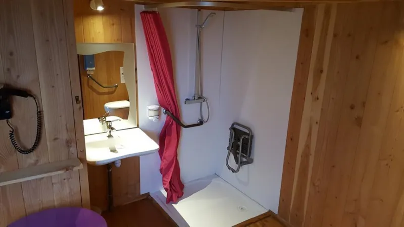 Yourte Moderne (Adaptée Personne À Mobilité Réduite)