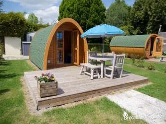 Pod (2 Adultes Et 1 Enfant)