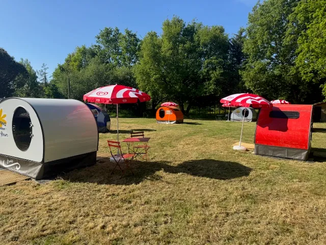 Cosy Mobil Atypique (1Ch - 2Pers.) (Sans Sanitaires) + Parasol + Chaises