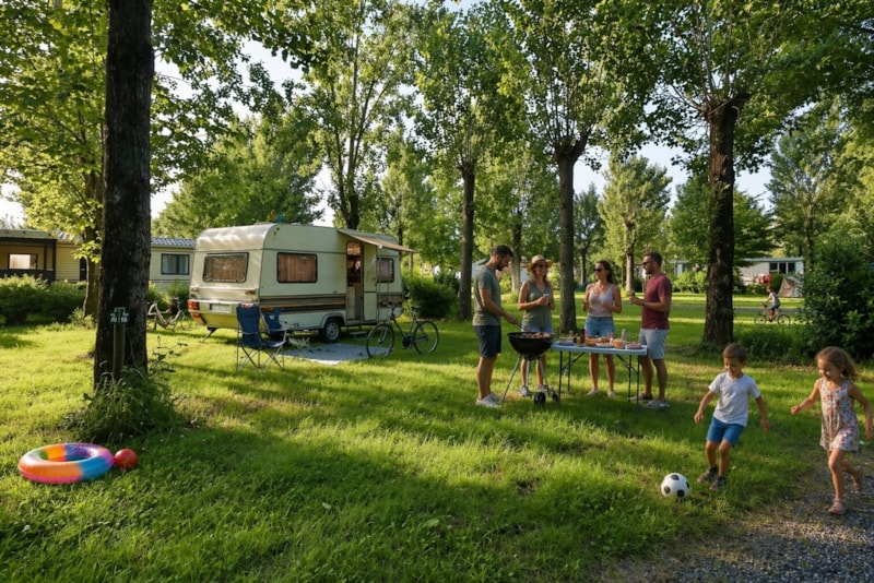 Stellplatz Nature (1 Zelt, Wohnwagen, Wohnmobil / 1 Auto)
