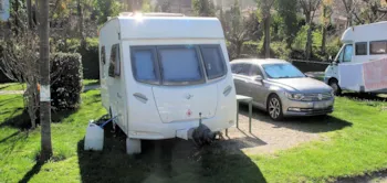 Stellplatz - Pauschale Stellplatz Amélia + 1 Fahrzeug + Zelt , Wohnwagen Oder Wohnmobil (Strom) - Camping Amélia
